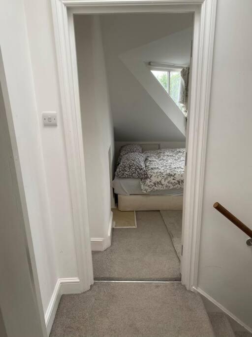 Cosy Attic Flat With Views Apartament *
