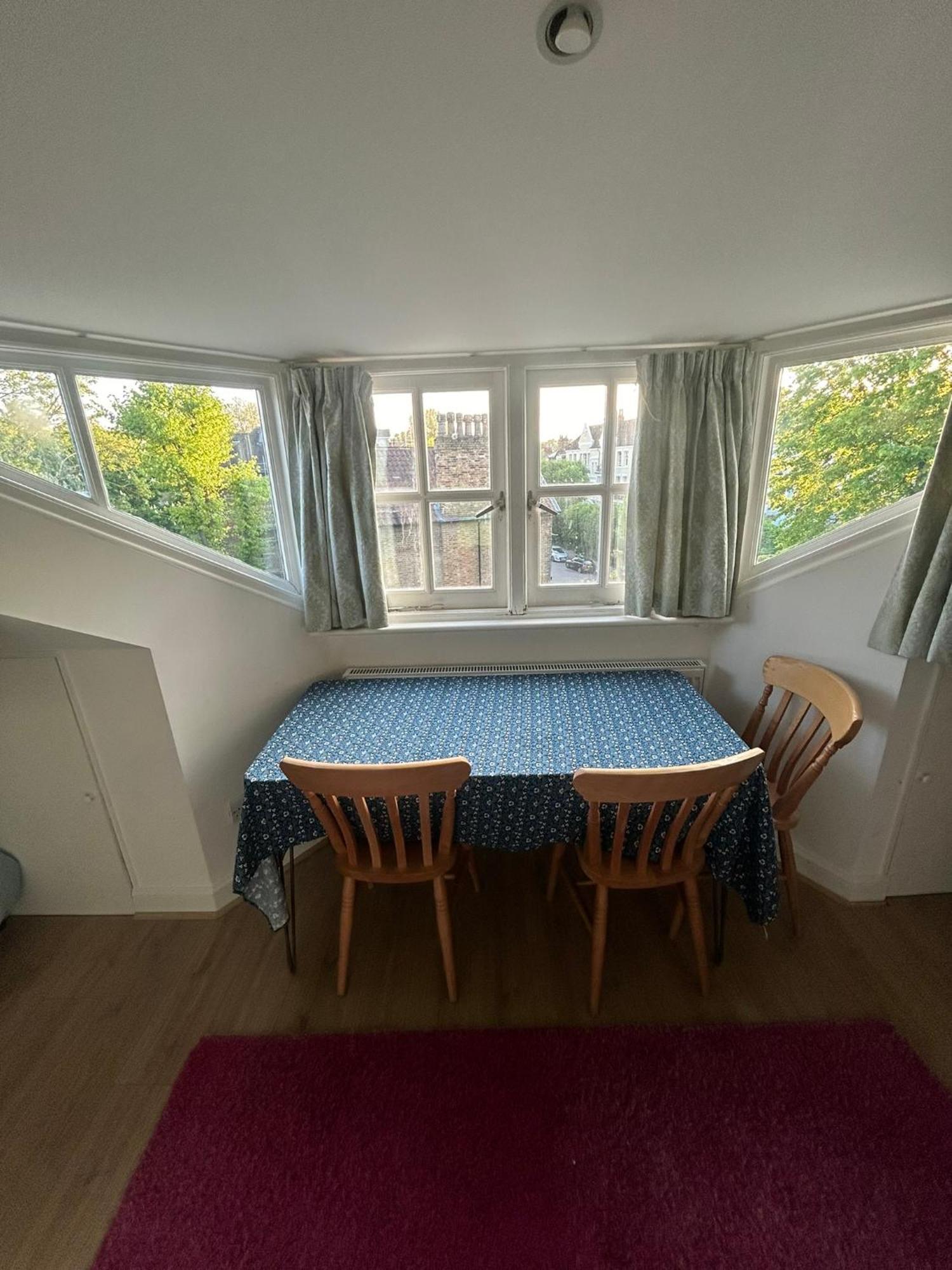 Cosy Attic Flat With Views Apartament